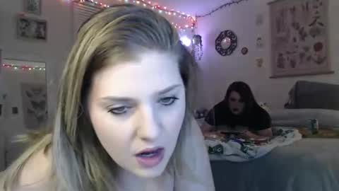 Snapshot of marigoldrue chatting on February 2025 05:25:01 AM marigoldrue online show from February 2025 05:25:01 AM