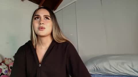 Snapshot of marihana_one1 chatting on December 2024 06:10:02 AM Marihana online show from December 2024 06:10:02 AM