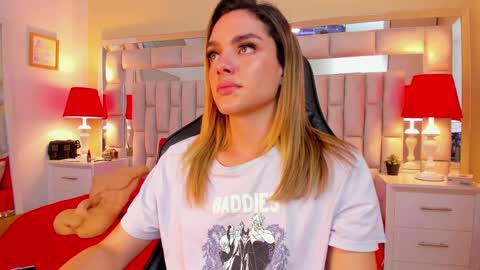 Snapshot of mariiahneedles chatting on January 2025 01:31:02 AM mariiahneedles online show from January 2025 01:31:02 AM