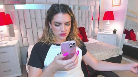 Snapshot of mariiahneedles chatting on January 2025 12:05:01 AM mariiahneedles online show from January 2025 12:05:01 AM