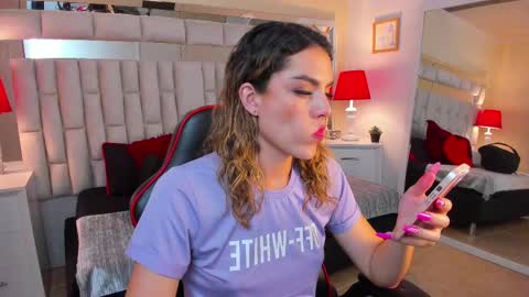 Snapshot of mariiahneedles chatting on February 2025 09:14:01 PM mariiahneedles online show from February 2025 09:14:01 PM