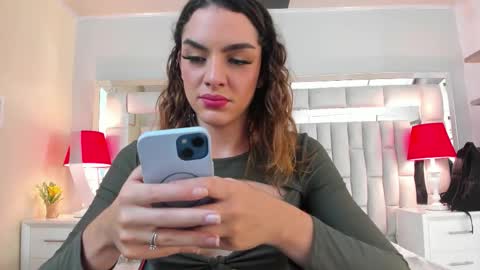 Snapshot of mariiahneedles chatting on October 2025 10:34:02 PM mariiahneedles online show from October 2025 10:34:02 PM