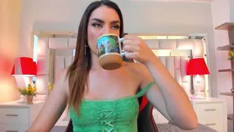 Snapshot of mariiahneedles chatting on November 2025 09:58:01 PM mariiahneedles online show from November 2025 09:58:01 PM