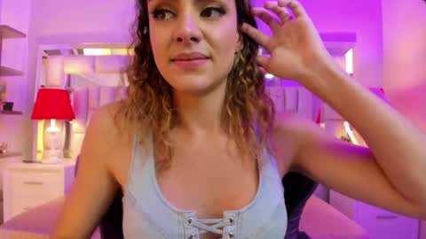 mariiahneedles online show from February 2026 01:51:01 AM