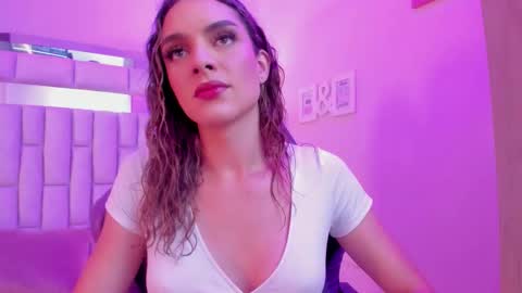 mariiahneedles online show from February 2026 10:30:02 PM