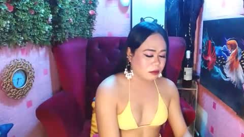 Snapshot of mariposa_911 chatting on March 2025 04:45:01 AM LEAH online show from March 2025 04:45:01 AM