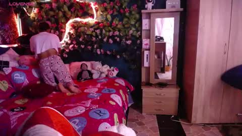 Snapshot of maritza_ferrerr chatting on February 2025 08:00:01 PM Maritza Ferrer -Samara Beltran online show from February 2025 08:00:01 PM