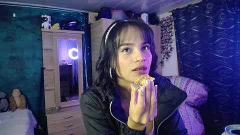 Snapshot of maritza_ferrerr chatting on February 2025 02:31:01 AM Maritza Ferrer -Samara Beltran online show from February 2025 02:31:01 AM