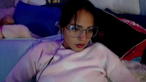 Snapshot of maritza_ferrerr chatting on November 2025 04:50:02 AM Maritza Ferrer -Samara Beltran online show from November 2025 04:50:02 AM