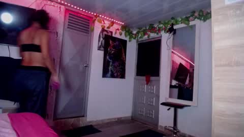 Snapshot of maritza_ferrerr chatting on November 2025 02:11:01 AM Maritza Ferrer -Samara Beltran online show from November 2025 02:11:01 AM