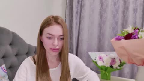 mariwell online show from April 2026 09:39:01 PM