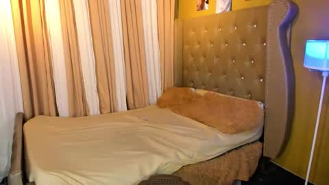 Snapshot of marjorieandersonxxx chatting on December 2025 11:15:02 AM IM YOUR BABE GIRL LYCA online show from December 2025 11:15:02 AM