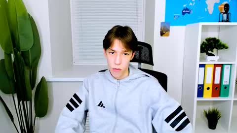 Mark online show from October 2025 03:42:02 PM