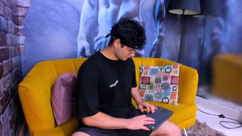 mark_evans1_ online show from February 2025 02:50:02 AM