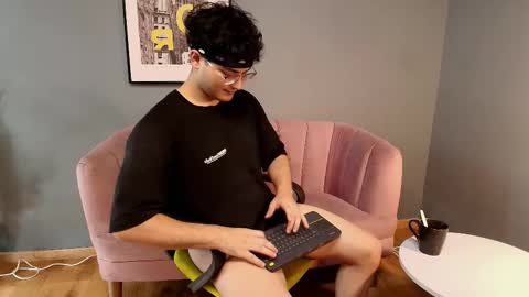 mark_evans1_ online show from February 2025 07:58:02 PM