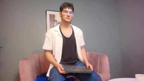 mark_evans1_ online show from October 2025 08:29:01 PM