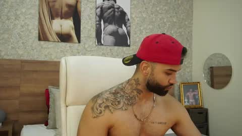 Mark online show from January 2025 01:04:02 AM