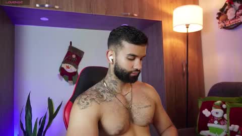 Mark online show from November 2025 11:29:01 PM