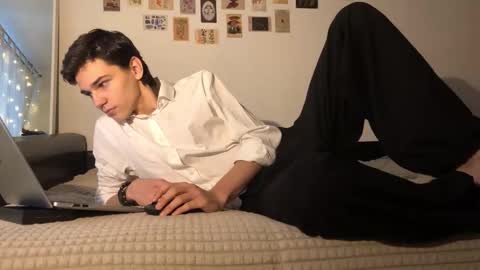 Snapshot of mark_romal chatting on October 2025 09:43:02 AM Mark online show from October 2025 09:43:02 AM