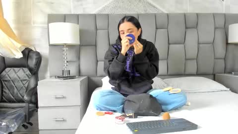 Snapshot of markandphilip chatting on October 2025 12:13:02 PM markandphilip online show from October 2025 12:13:02 PM