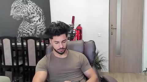 Snapshot of marktison chatting on November 2025 12:04:02 PM Tison online show from November 2025 12:04:02 PM