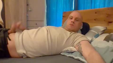 markus_7 online show from May 2026 06:21:03 AM