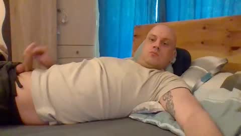 markus_7 online show from May 2026 06:32:03 AM