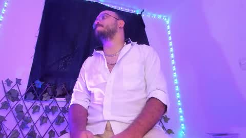 Mark  online show from November 2025 10:01:01 PM