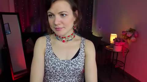 Snapshot of marla_bri chatting on November 2025 12:41:02 PM Marla online show from November 2025 12:41:02 PM