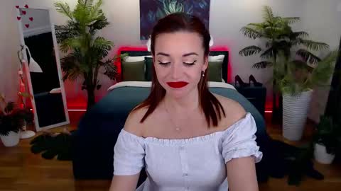 MarlaDewis online show from November 2025 01:29:02 PM