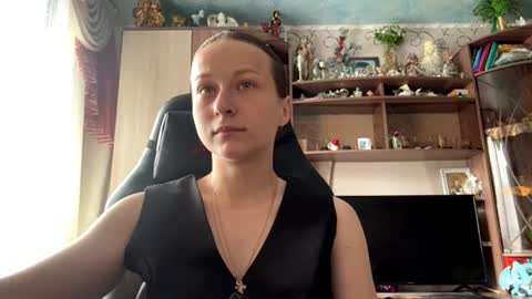 Snapshot of marlenahuit chatting on June 2026 05:35:01 AM Lena online show from June 2026 05:35:01 AM