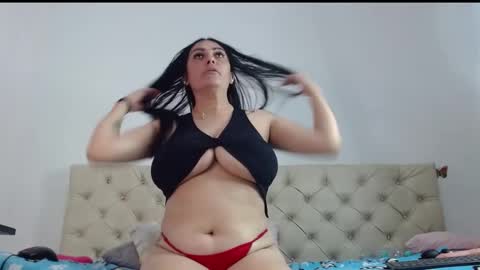 Snapshot of marlymilf6 chatting on January 2025 05:37:02 AM Marly online show from January 2025 05:37:02 AM