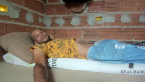 MAX online show from January 2025 12:21:01 PM