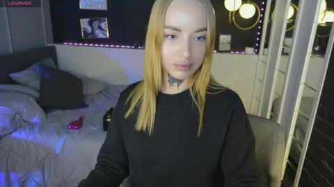 Marquise online show from December 2025 05:35:01 AM