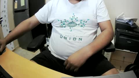 Snapshot of marriedandfrisky chatting on December 2024 03:05:01 PM Married Horny Guy online show from December 2024 03:05:01 PM