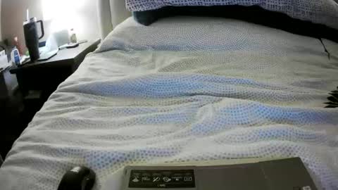 Jess and Nick online show from November 2025 04:03:02 AM