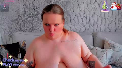 Snapshot of marry_girl chatting on January 2025 07:20:01 AM Mary online show from January 2025 07:20:01 AM