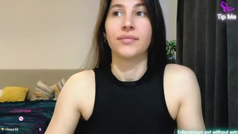 Snapshot of marrycolins chatting on April 2026 02:34:01 AM marrycolins online show from April 2026 02:34:01 AM