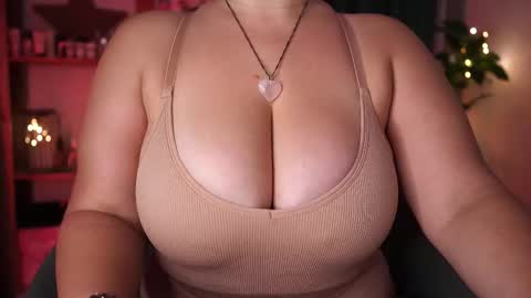 Snapshot of marrygrayes chatting on September 2025 06:57:02 PM Maria online broadcast from Tuesday to Suturday from 6 pm to 12 pm Germany time Sunday-Monday offline online show from September 2025 06:57:02 PM