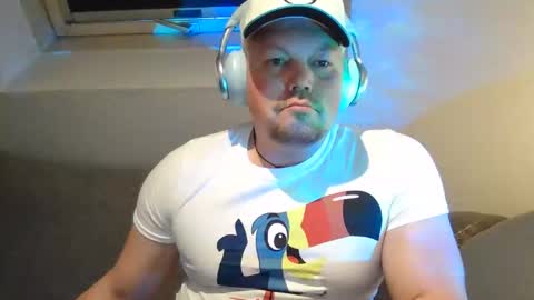 mars0481 online show from December 2025 01:42:01 PM