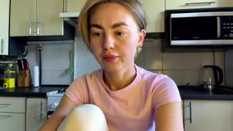Snapshot of martaluna_ chatting on July 2026 11:56:02 AM Marta online show from July 2026 11:56:02 AM