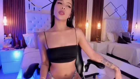 Martina online show from November 2025 09:13:02 AM