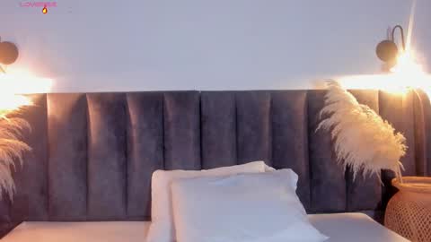 Laura online show from October 2025 03:18:01 AM