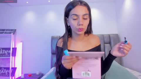 Martina online show from January 2025 12:04:02 PM