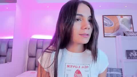 Martina online show from September 2025 12:18:02 PM