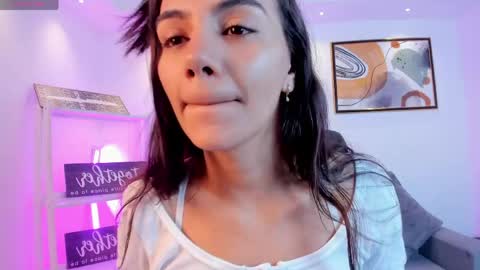 Martina online show from May 2026 12:24:01 PM