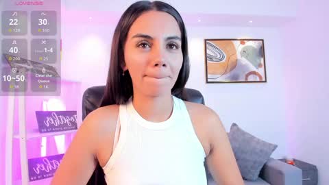 Martina online show from May 2026 12:01:01 PM