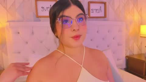 Snapshot of martina_rivera_ chatting on May 2026 11:48:02 AM Martina online show from May 2026 11:48:02 AM