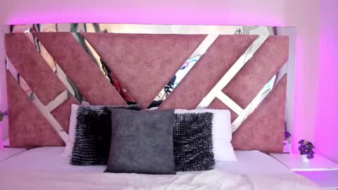 Martina Garcia online show from December 2025 07:01:02 PM