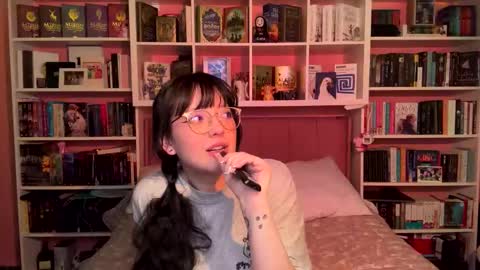 Snapshot of maru_chan_ chatting on January 2025 01:24:01 AM INSTAGRAM Maruchan 02 online show from January 2025 01:24:01 AM